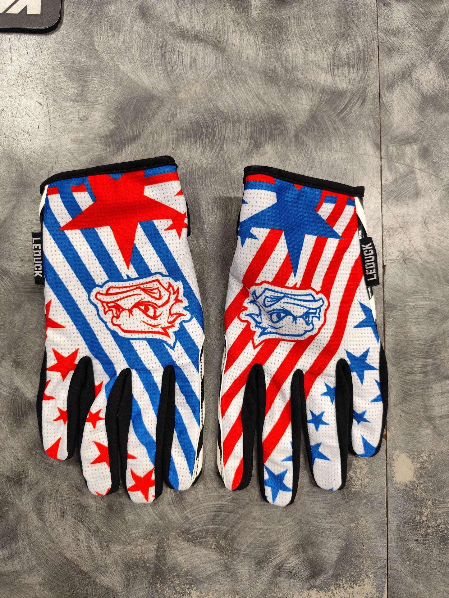 LDGYPATRIOT Gloves-Le Duck